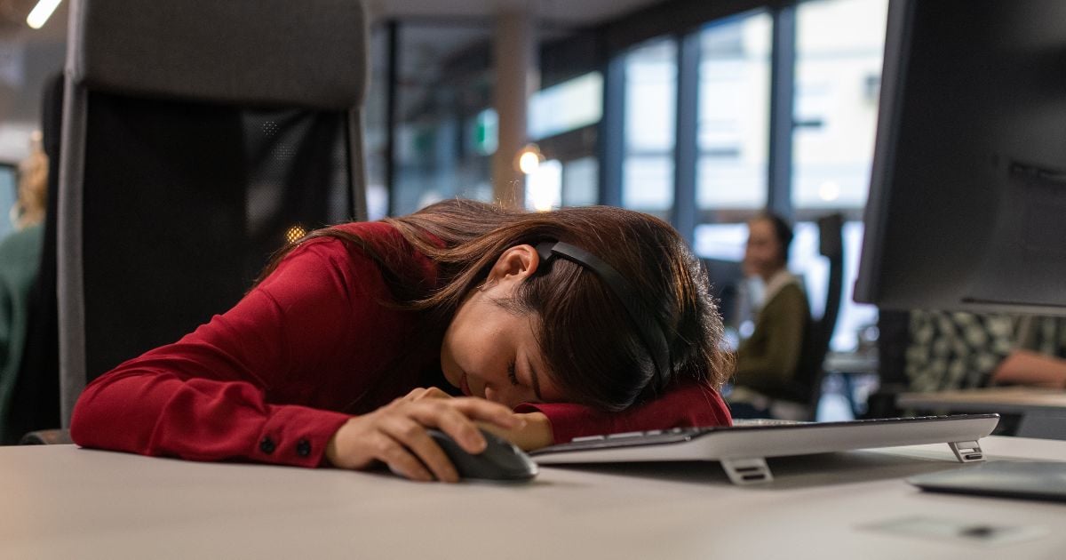 can-we-ask-employees-not-to-sleep-in-the-office-on-their-lunch-break